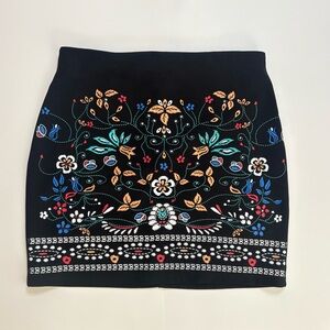 SheIn Tall L Black Embroidered Floral Stretch Knit Mini Skirt Zip Closure